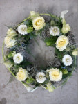 rouwkrans in witte tinten
