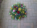 rouwbloemstuk biedemeijer herfsttinten